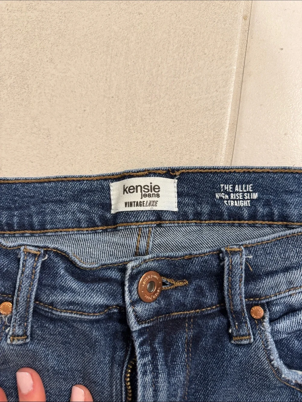 Kensie Jeans The Allie High-Rise Straight Leg Jeans - Picture 3 of 4